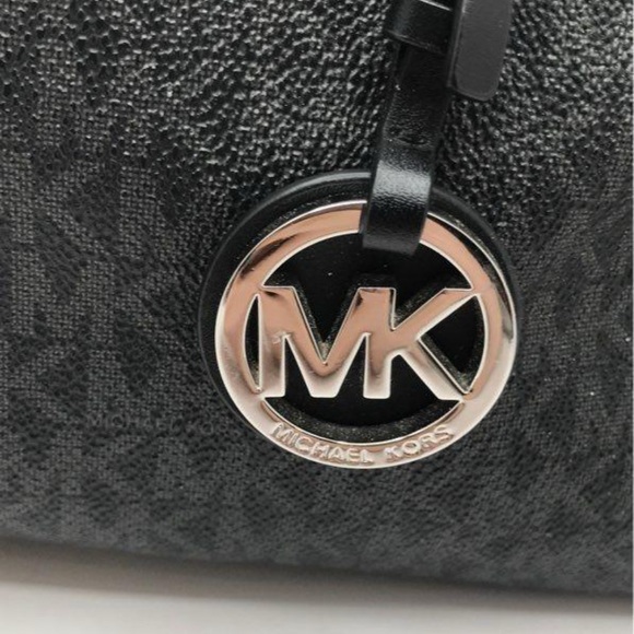AUTHENTIC MICHAEL KORS BLACK/GREY MONOGRAM SHOULDER BAG - Picture 2 of 12